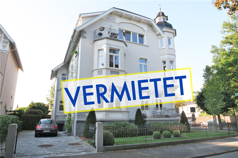 VERMIETET - Große, exklusive und renovierte 2 Zimmer-Altbau-Wohnung mit hochwertiger Einbauküche