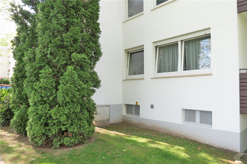 VERKAUFT - Wohnen in Bestlage von Bad Oeynhausen - Gepflegte, kleine 2 Zimmer-ETW-Wohnung mit Südbalkon und Stellplatzmöglichkeit direkt am Kurpark