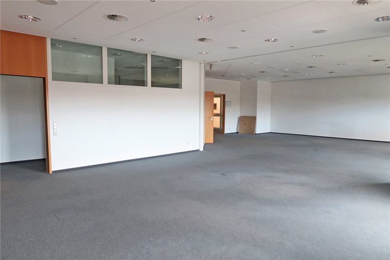 Großzügige moderne Bürofläche mit vielen Nutzungs-möglichkeiten in Toplage von Bad Oeynhausen-Zentrum