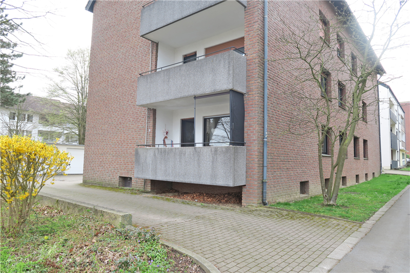 Helle 3 Zimmer-Erdgeschoss-Wohnung mit Balkon und  Garage in Löhne - Bischofshagen