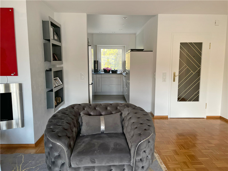 VERKAUFT - Renovierte 3 Zimmer-Wohnung mit großem Balkon, Gäste-WC und Garage in Bad Oeynhausen-Dichterviertel