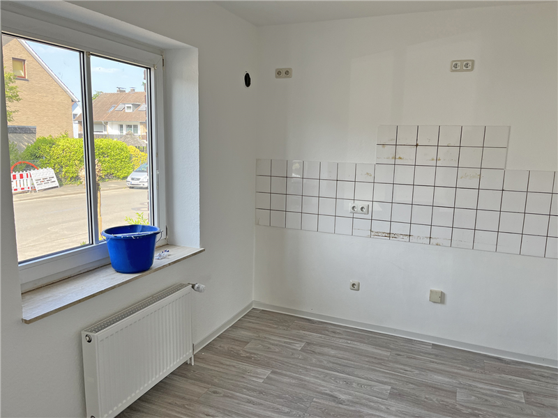 VERMIETET - Renovierte und helle 2 Zimmer-Wohnung mit Balkon und Tiefgarage   in Bad Oeynhausen – Südstadt/Nähe Herzzentrum