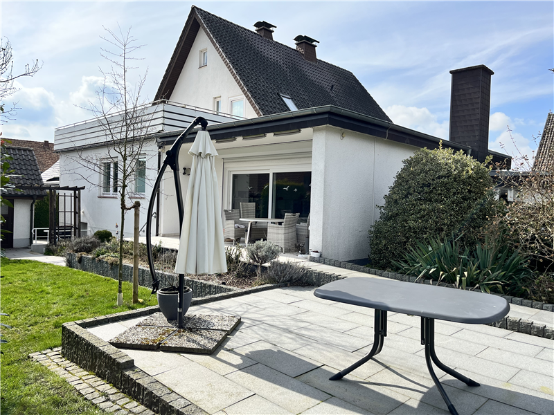 RESERVIERT - Großes, gepflegtes Einfamilienhaus mit Garage  in Kirchlengern - Ortskernnähe