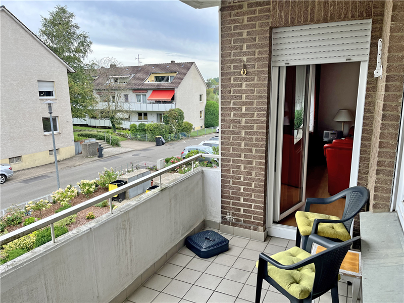 Schöne und helle 2 Zimmer-Wohnung mit Einbauküche, Westbalkon und Stellplatz in Bad Oeynhausen-Süd