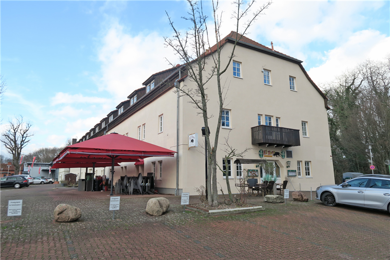 Schöne und helle 2 Zimmerwohnung mit Einbauküche und Pkw-Stellplatz im Zentrum von Minden