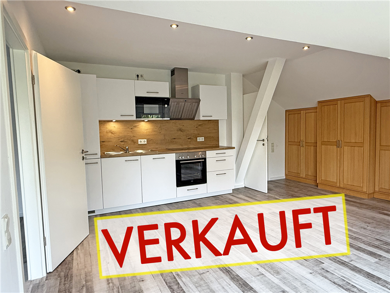 VERKAUFT - Großzügige 3,5 Zimmer-Wohnung mit Einbauküche, 2 Bädern, Balkon und Stellplatz